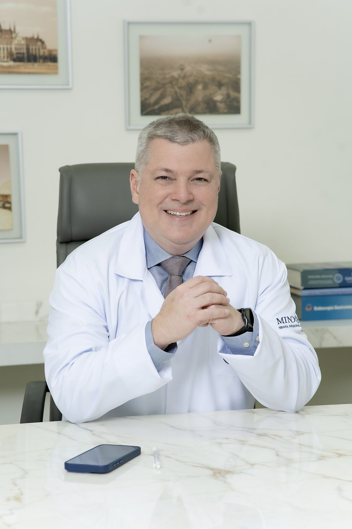 Imagem de capa do perfil de Dr. Ricardo Almeida Alencar 
