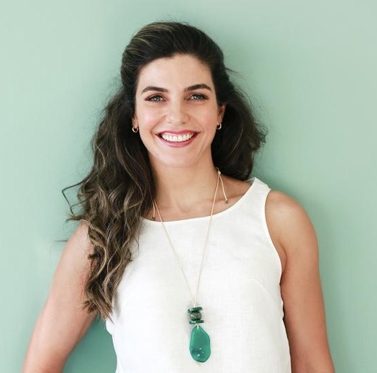 Dr. Francine de Oliveira Melchior