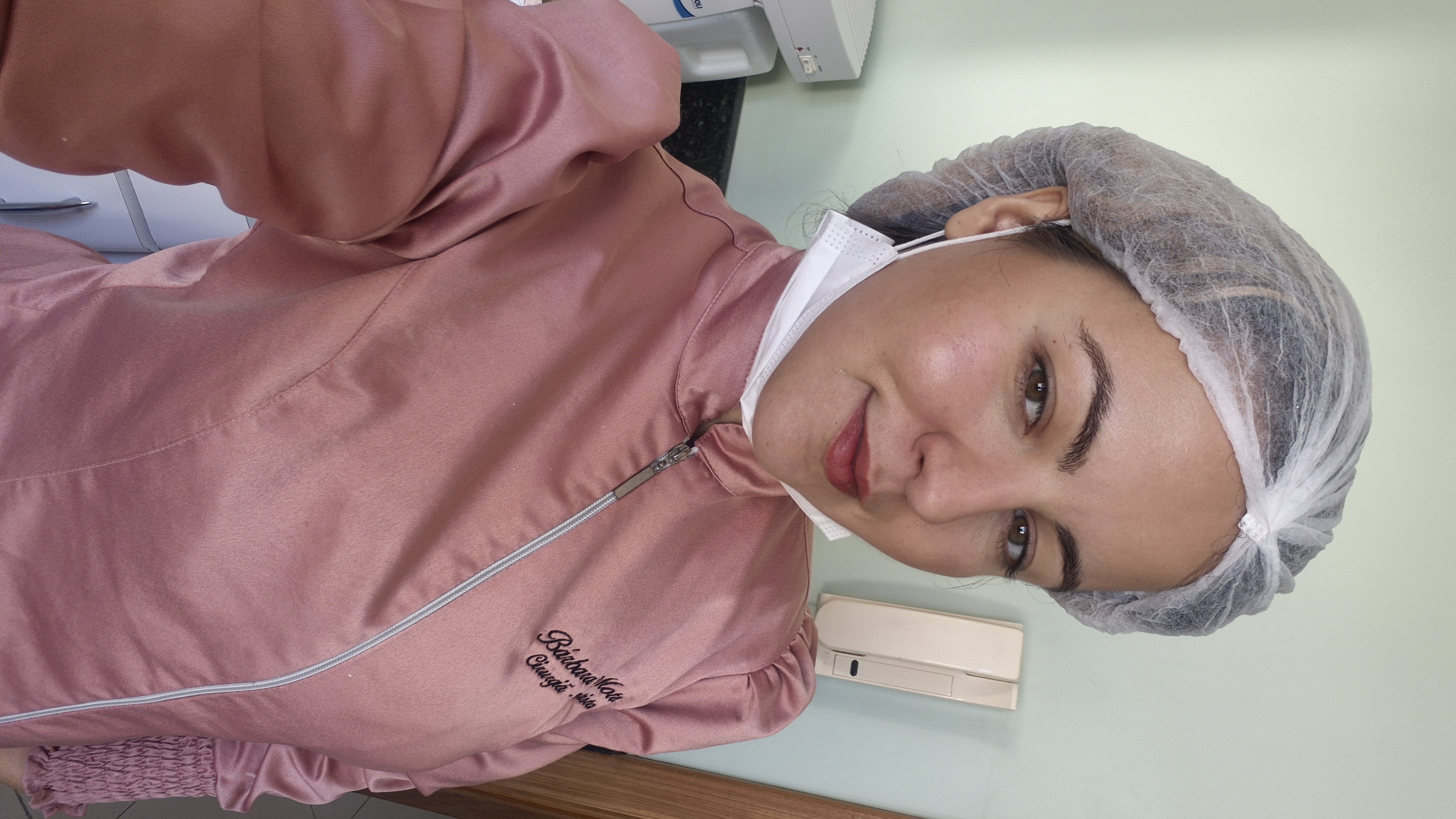 Dr. Barbara Mota, Dentista