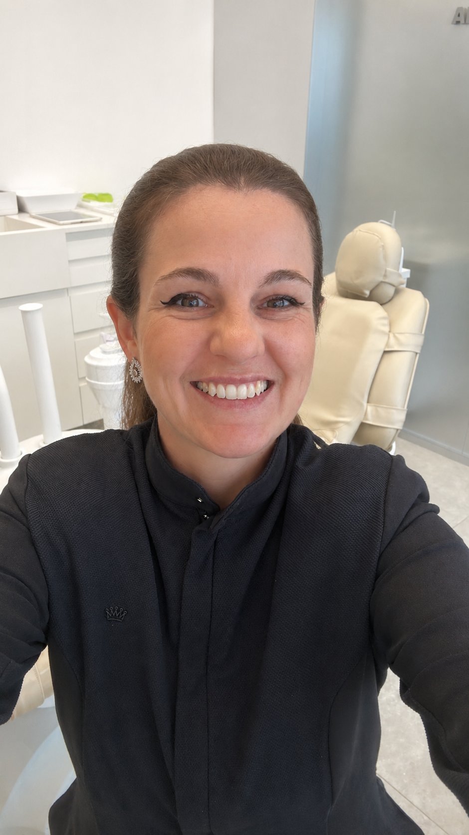 Dra. Mariana Marques Galves Cassaro, Dentista
