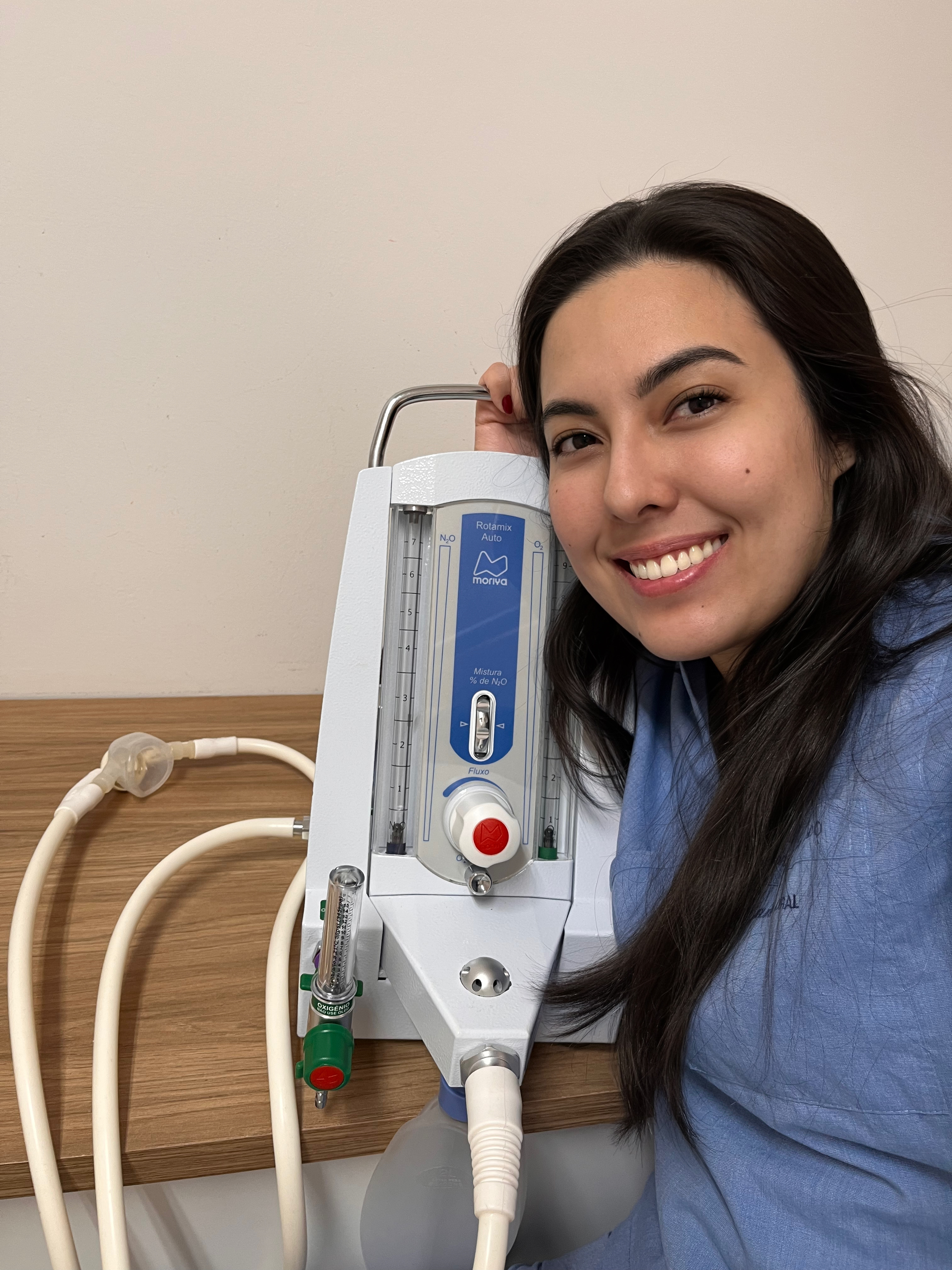 Dr. Juliana Ando de Cezare, Dentista