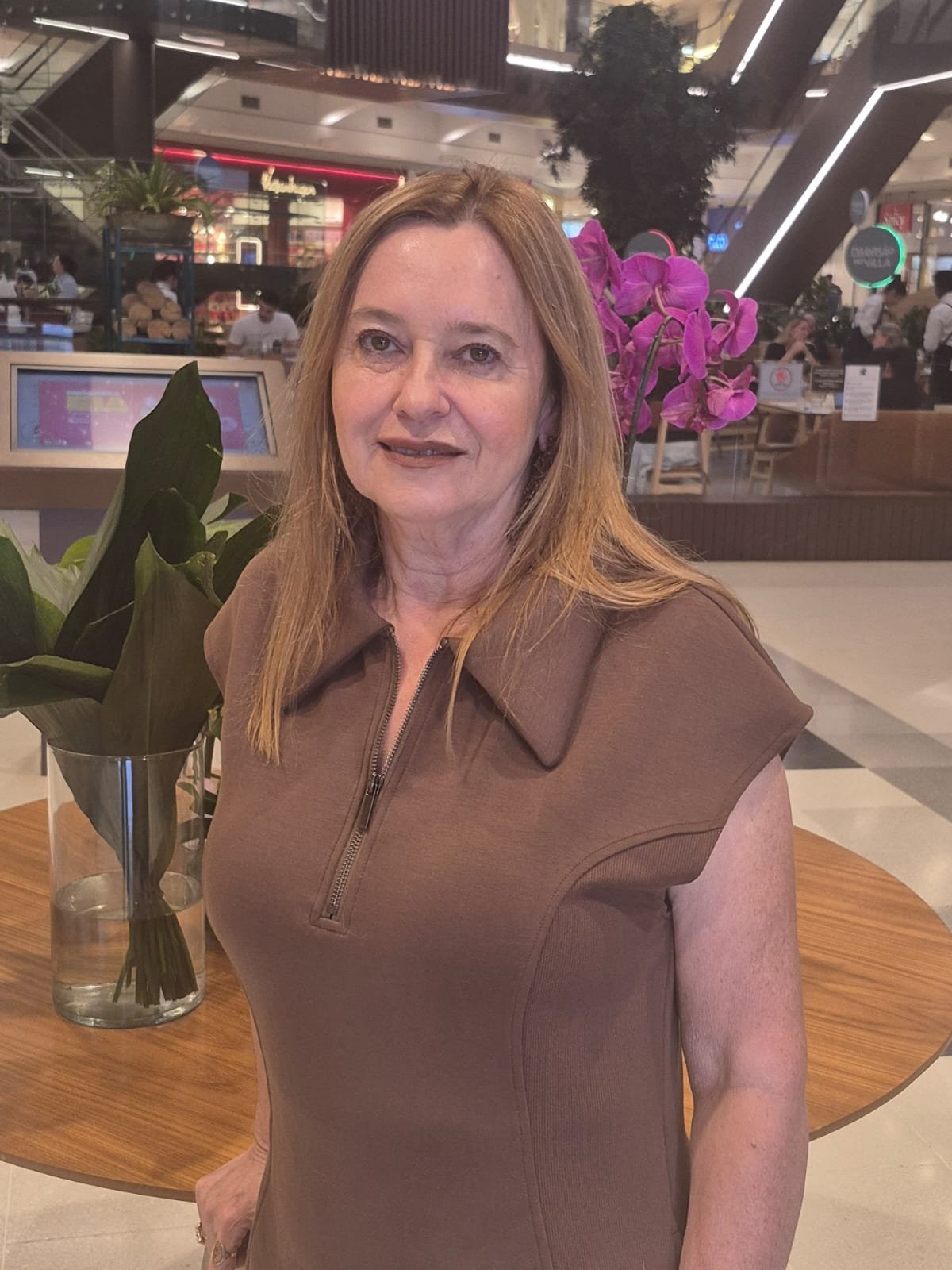 Dr. Claudia Aparecida Rodrigues, Dentista