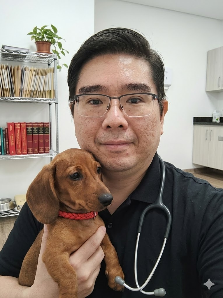 Dr. Felipe Chinen Gushi, Veterinário